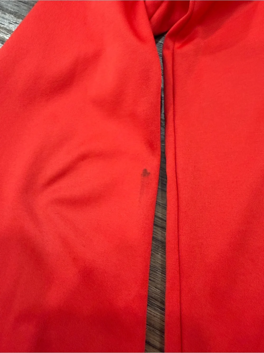 Under Armour Red Long Sleeve Soccer Top for Boys Size M